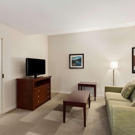 Hampton Inn Burlington - Colchester Exterior foto