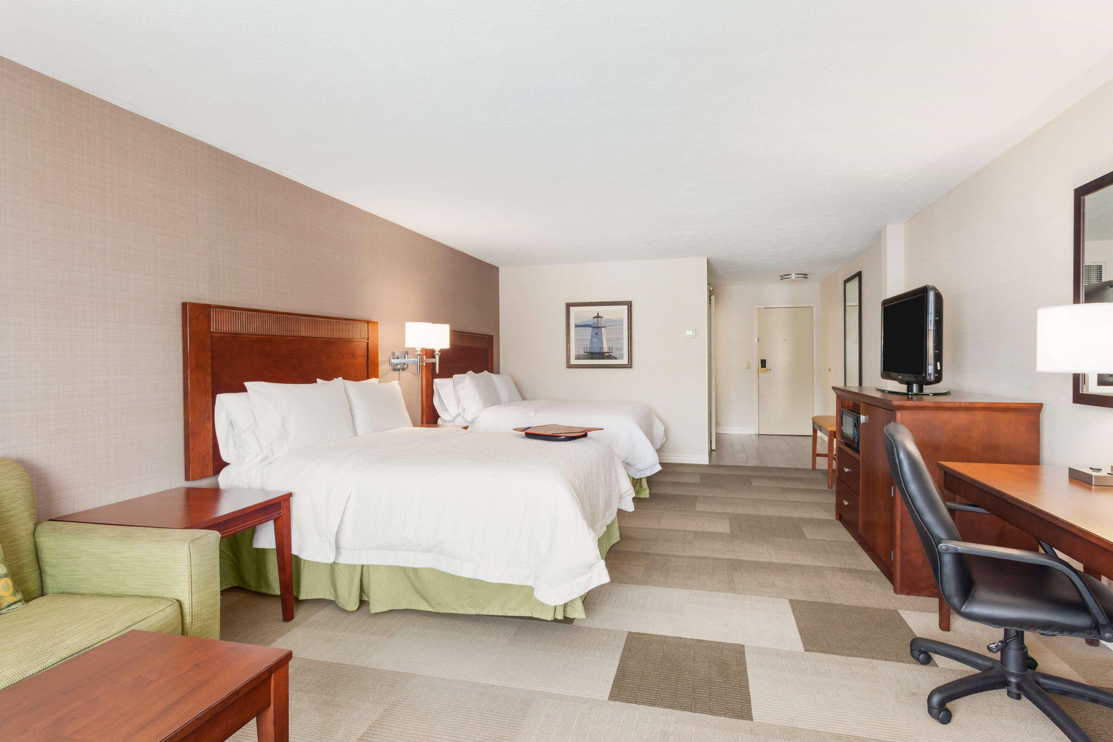 Hampton Inn Burlington - Colchester Exterior foto