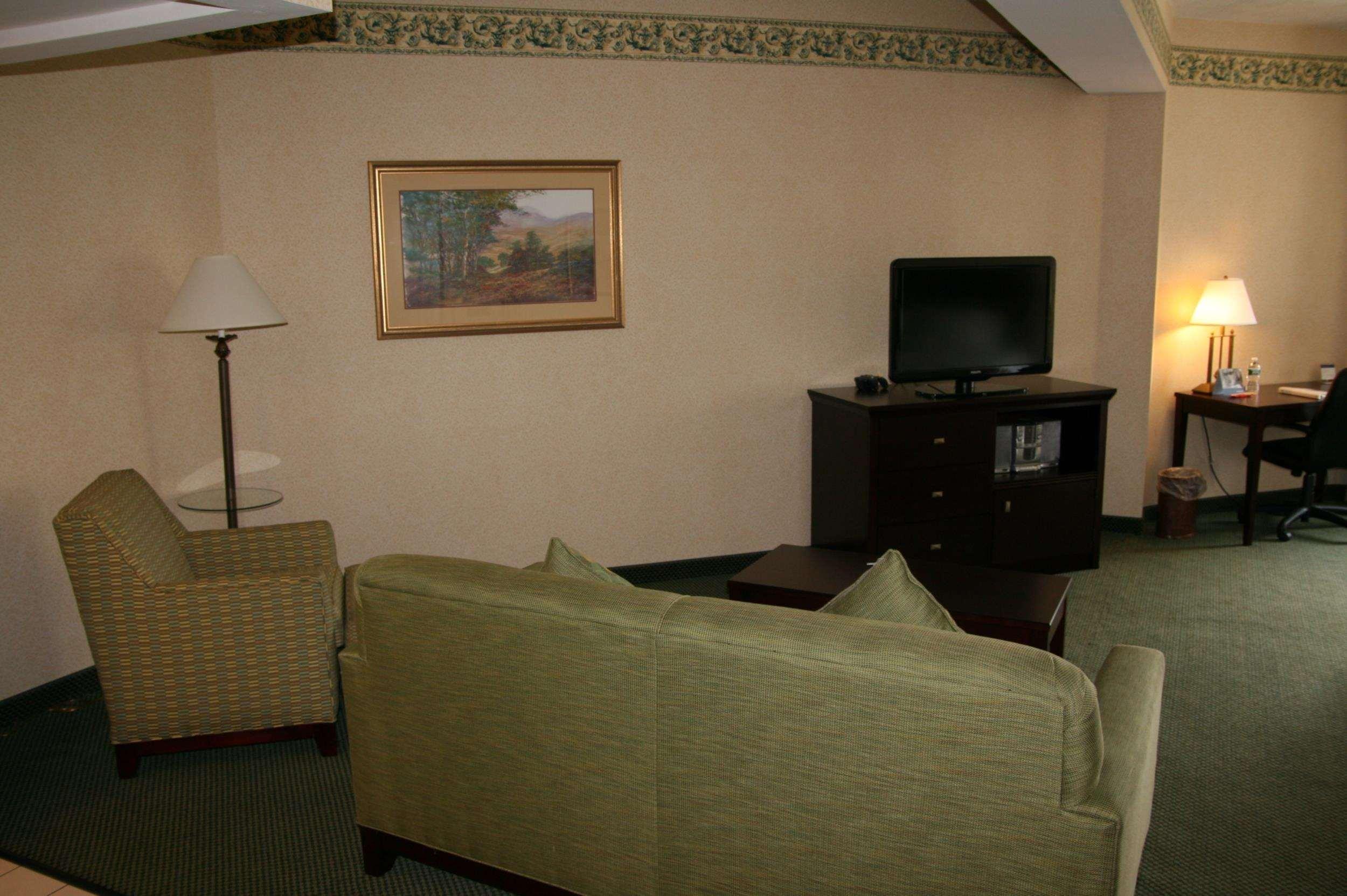 Hampton Inn Burlington - Colchester Exterior foto