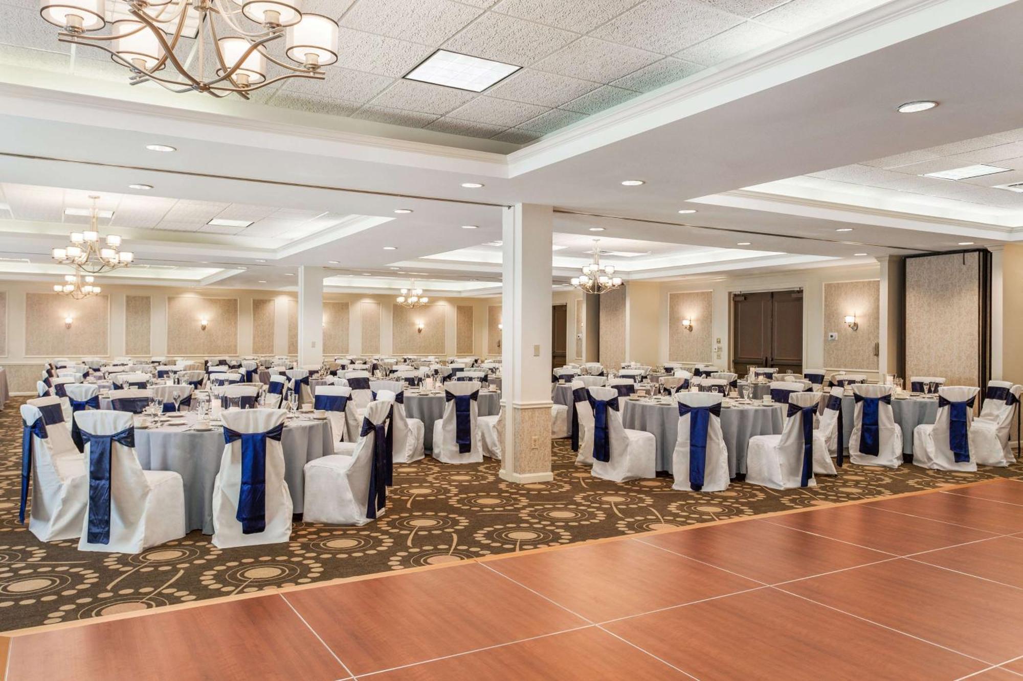Hampton Inn Burlington - Colchester Exterior foto